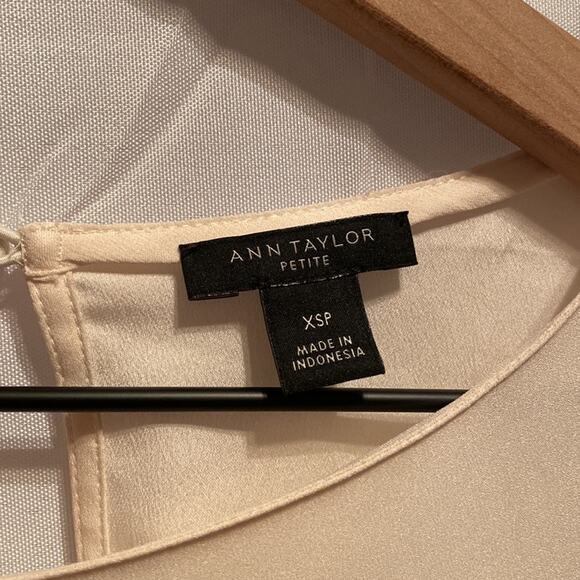 Ann Taylor Blouse w/Ruffle Sleeves - Picture 2 of 7